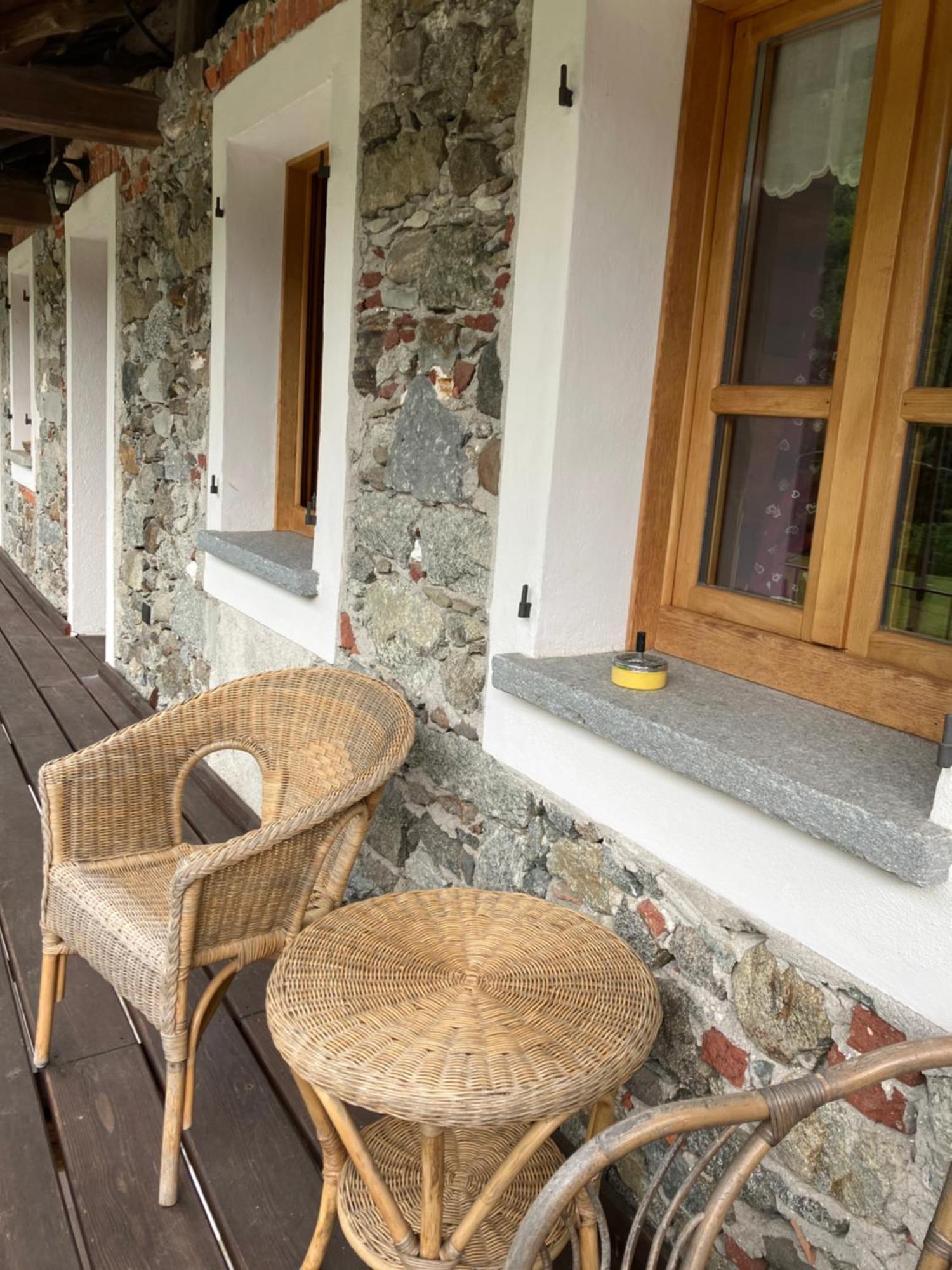 Ospitalita Rurale Familiare Land Wasser Bed and Breakfast Varallo Exterior foto