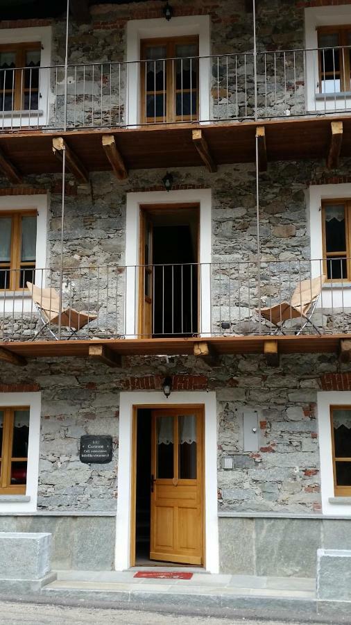 Ospitalita Rurale Familiare Land Wasser Bed and Breakfast Varallo Exterior foto